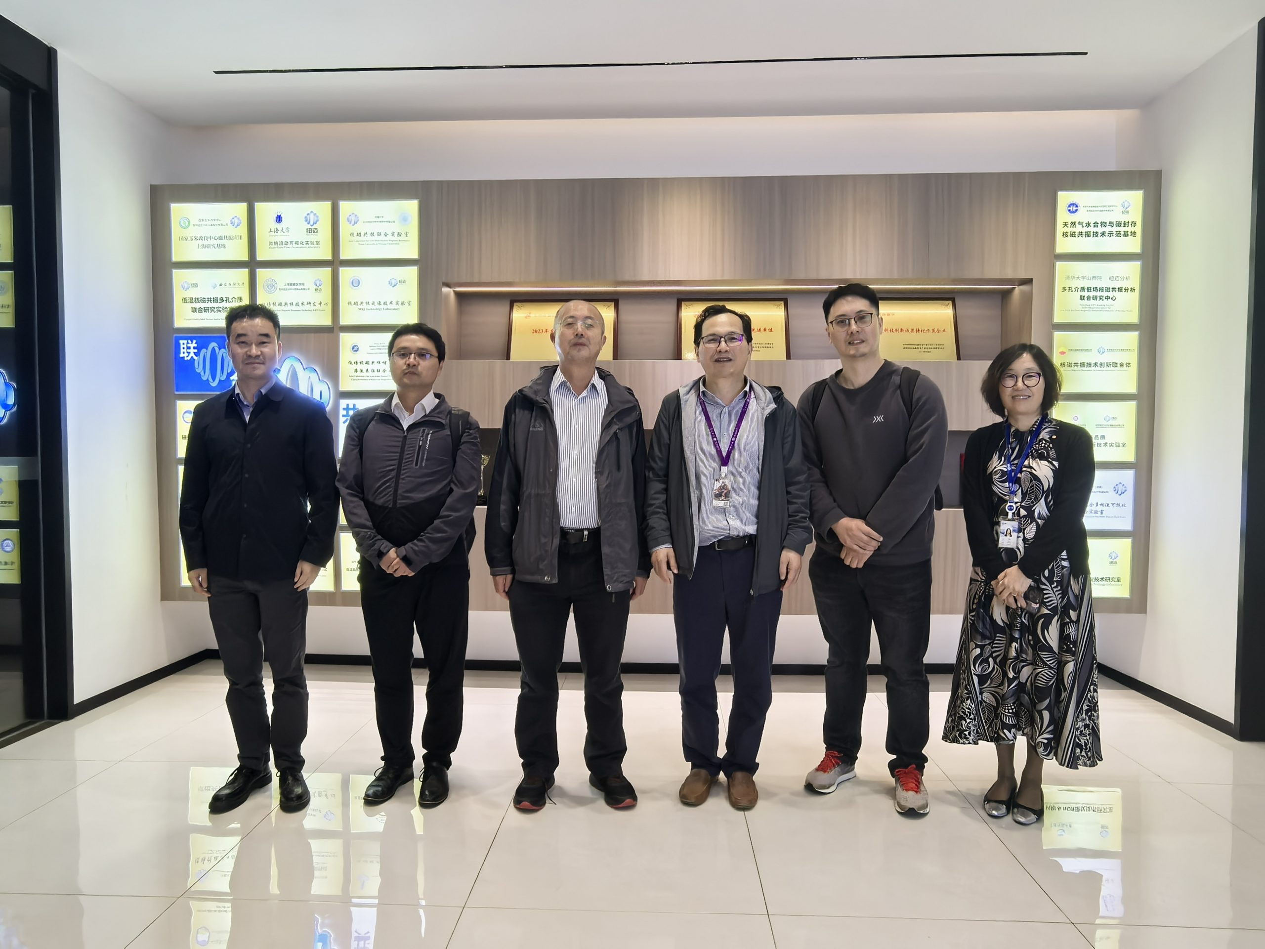中国石油长城钻探卢毓周高级专家一行到访易游官方网站考察指导！